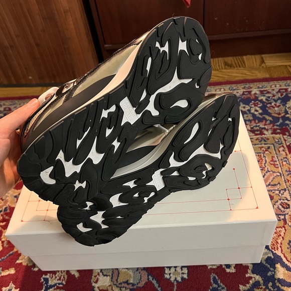 Alexander McQueen Sprint Runner Sneakers size 41 EUR (8 USD) comes with shoe box - Picture 2 of 5